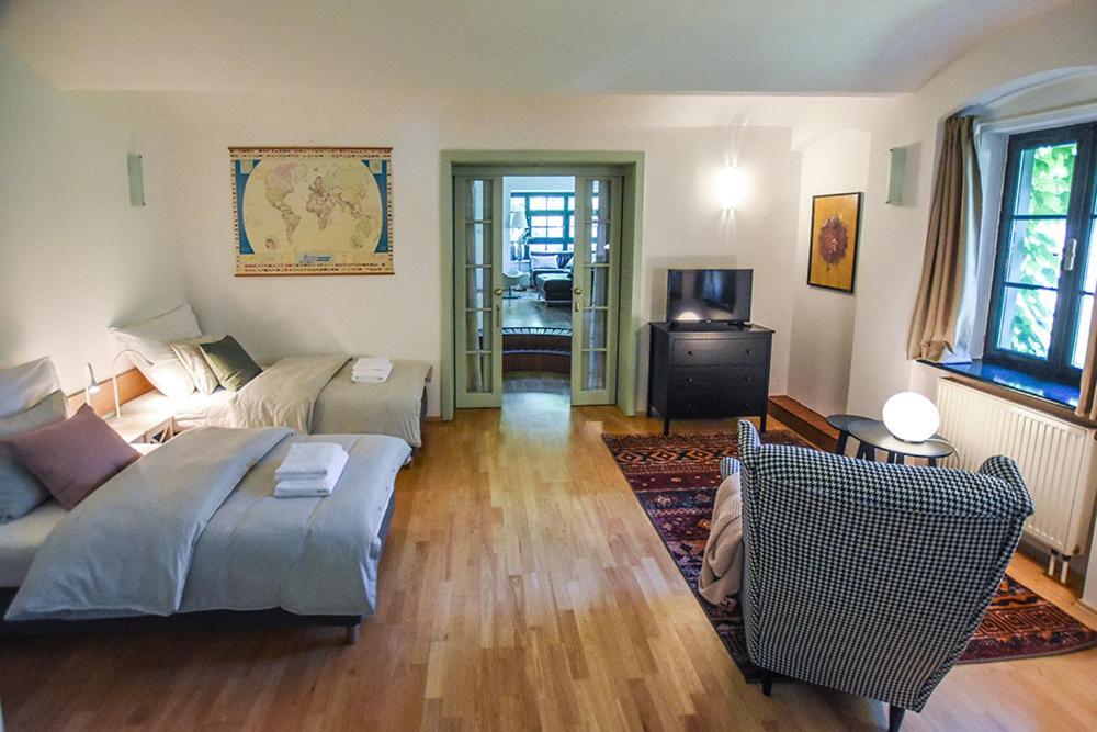 Apartamento Dum V Zahrade Písek Exterior foto