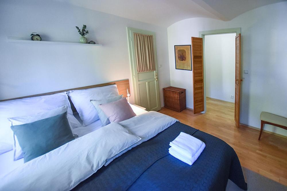 Apartamento Dum V Zahrade Písek Exterior foto